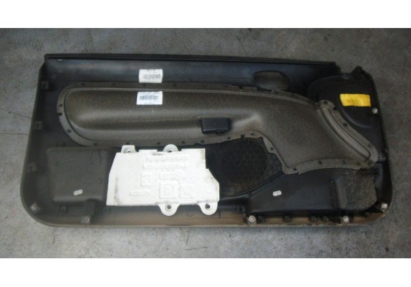 Обшивка дверки передньої  правої (купе) Peugeot 206, 9631266077